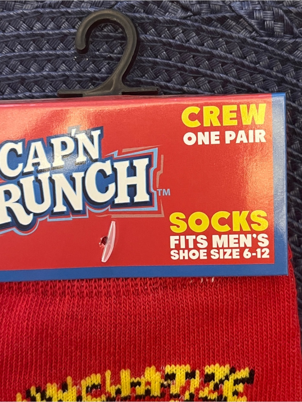 Captain Crunch Crew Socks NWT Novelty Gift Unisex - Picture 4 of 5